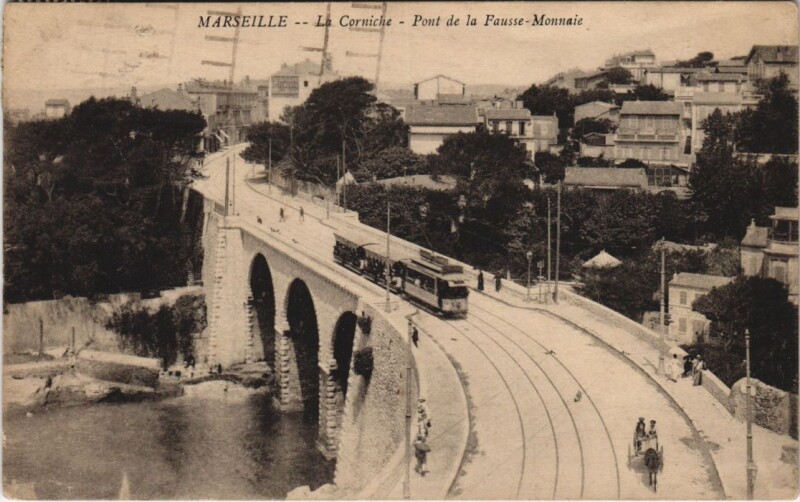 Carte postale ancienne Marseille - La corniche à Marseille