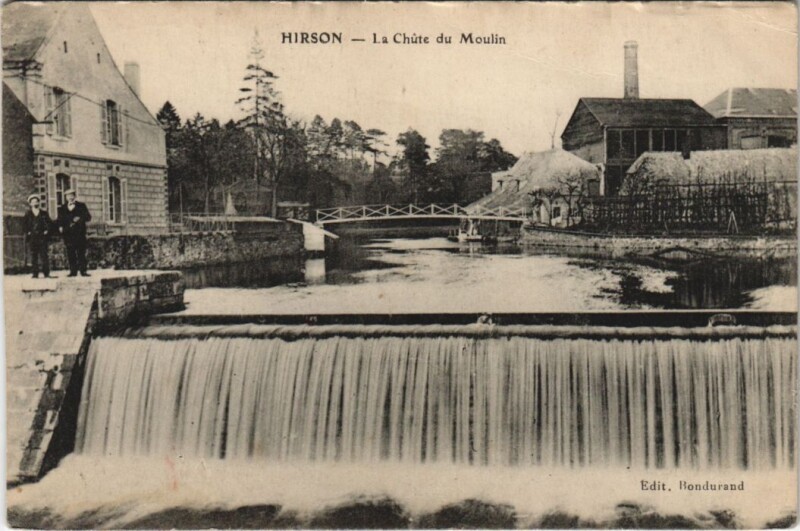 Carte postale ancienne Hirson La chute du moulin à Hirson