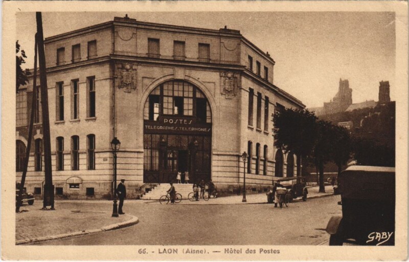 Carte postale ancienne Laon Hotel des postes