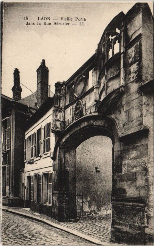Carte postale ancienne Laon Vieille porte