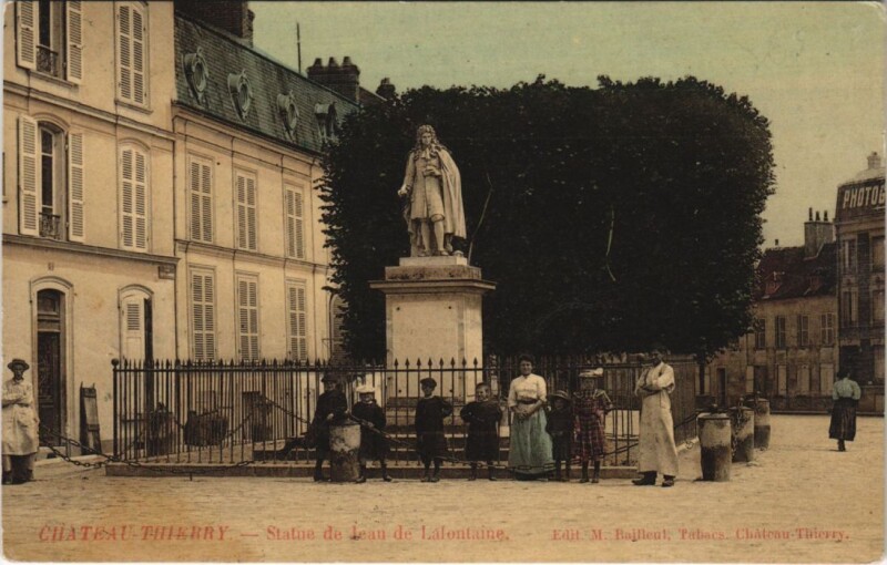 Carte postale ancienne Chateau-Thierry Statue de lean