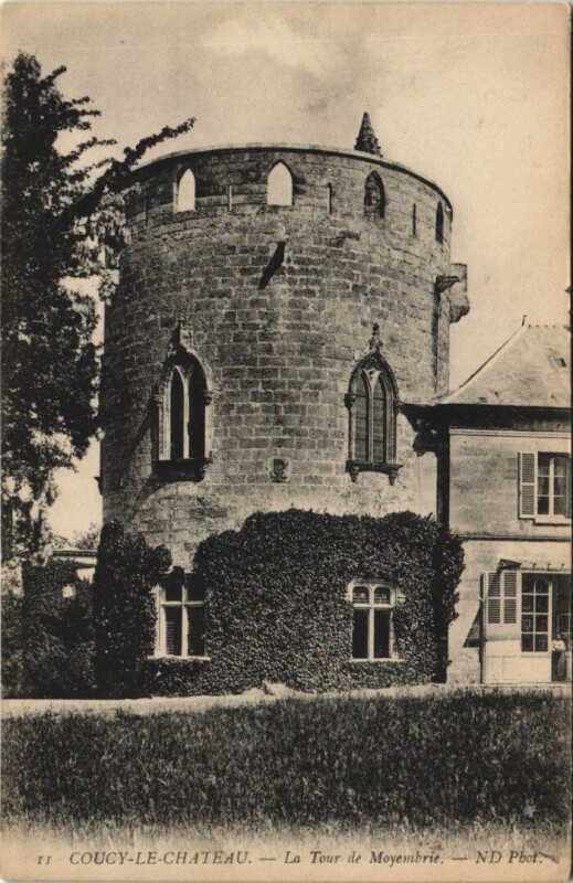 Carte postale ancienne Coucy-le-Chateau La tour de moyembrie