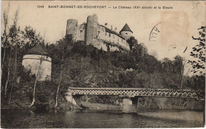 Carte postale ancienne Saint-Bonnet-Troncais Le Chateau