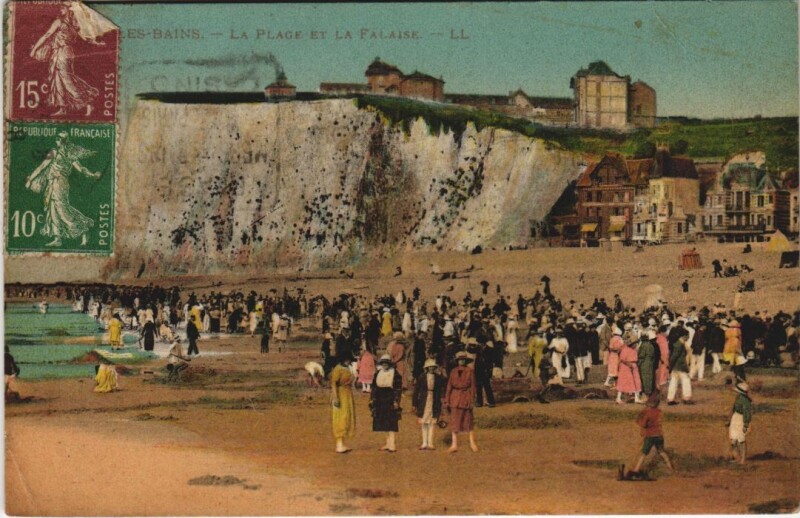 Carte postale ancienne Mers-Les-Bains La Plage et la Falaise à Mers-les-Bains
