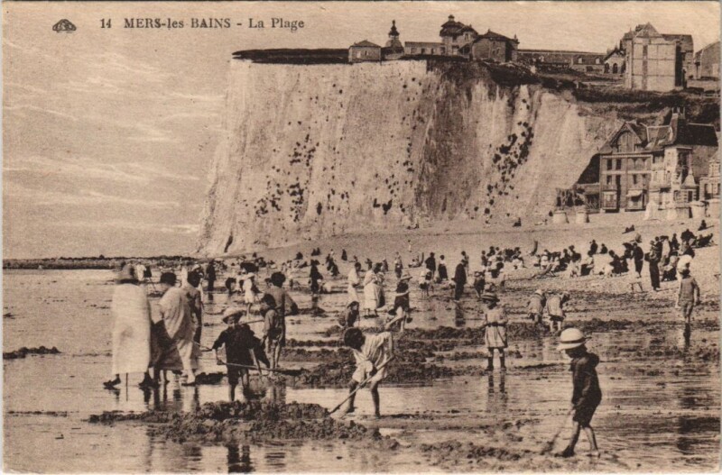 Carte postale ancienne Mers-Les-Bains La Plage à Mers-les-Bains