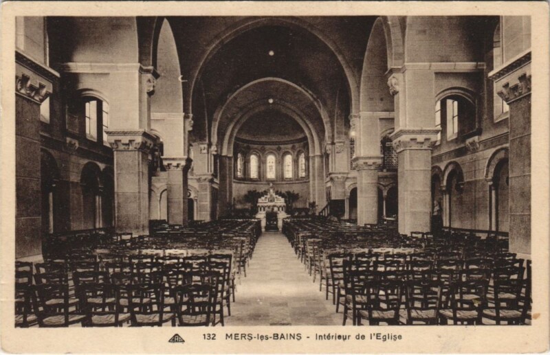 Carte postale ancienne Mers-Les-Bains Eglise Interieur à Mers-les-Bains