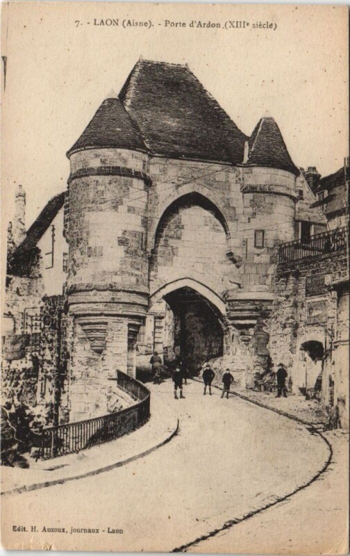Carte postale ancienne Laon Porte d'ardon