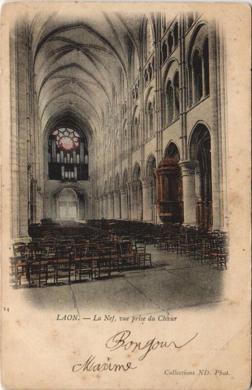 Carte postale ancienne Laon La nef vue pris du