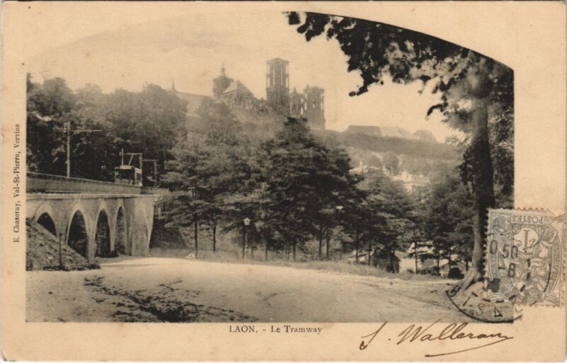 Carte postale ancienne Laon Le tramway