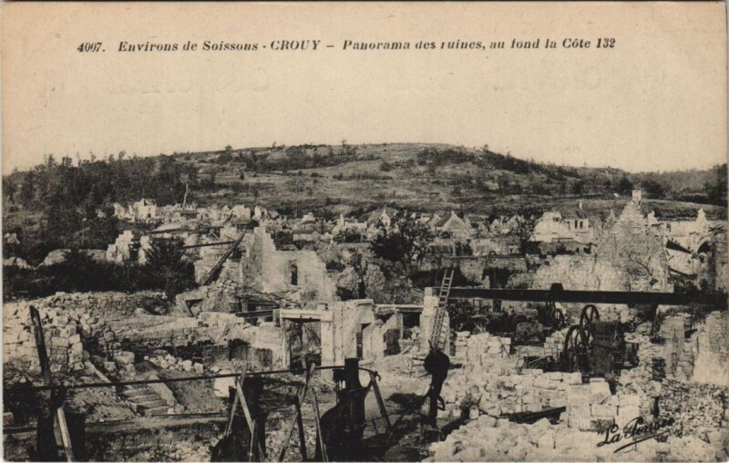 Carte postale ancienne Crouy Panorama des ruines à Crouy