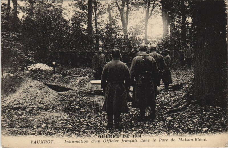 Carte postale ancienne Vauxrot Inhumation d'un officer