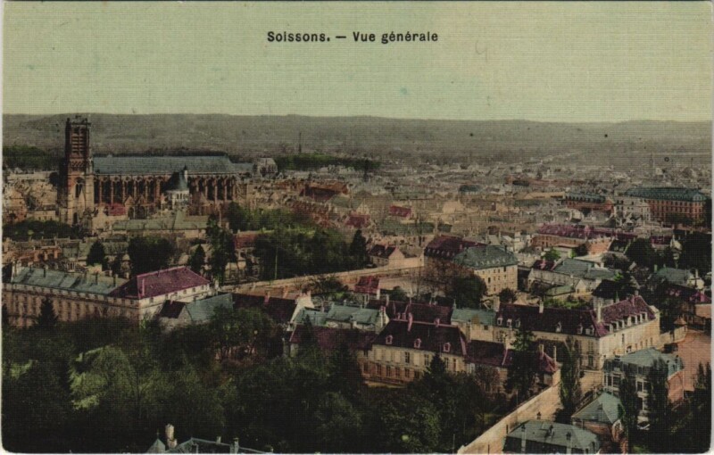 Carte postale ancienne Soissons Vue generale à Soissons