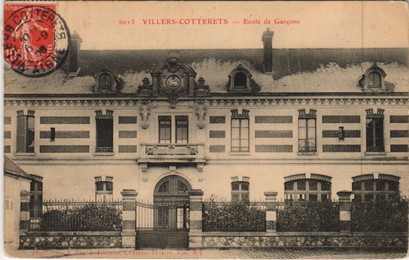 Carte postale ancienne Villers-Cotterets Ecole de garcons