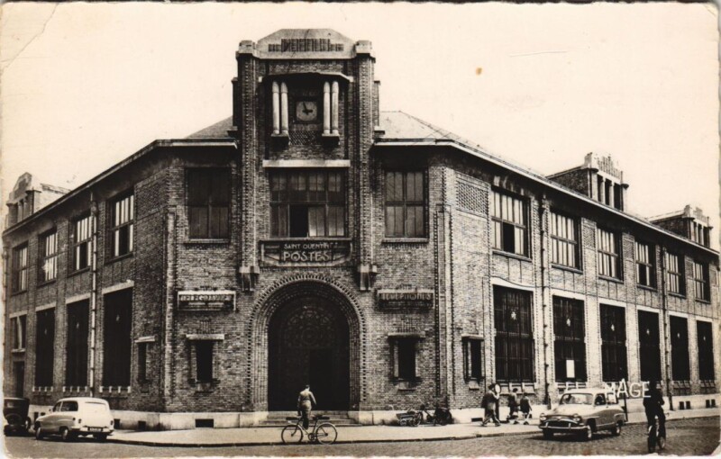 Carte postale ancienne Saint-Quentin Hotel des postes à Saint-Quentin