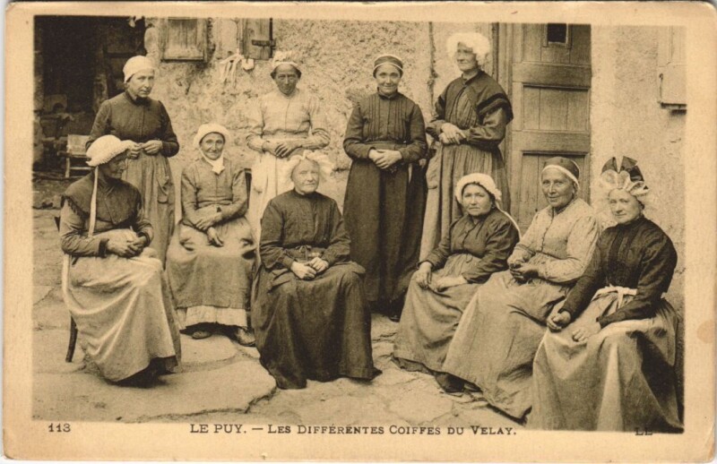 Carte postale ancienne Le Puy - Les differentes coiffes