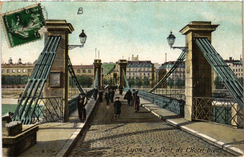Carte postale ancienne Lyon le Pont de l'Hotel Dieu