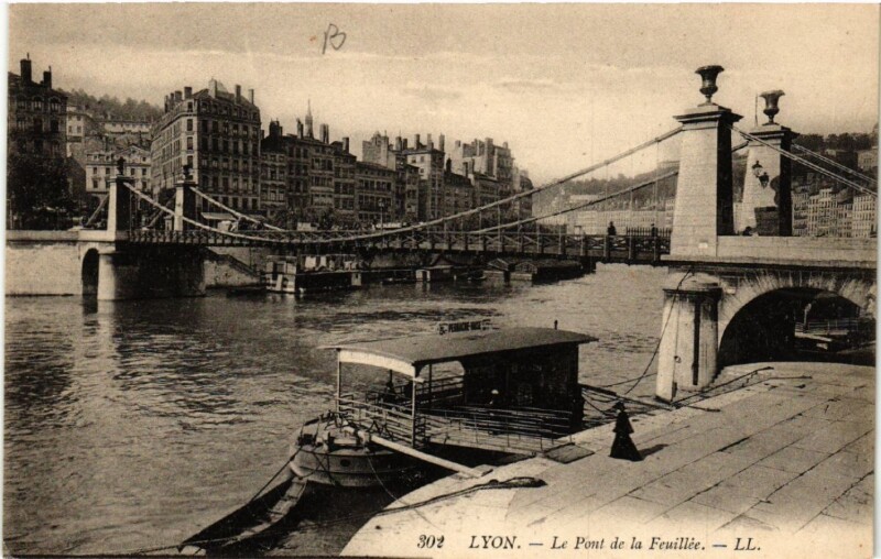 Carte postale ancienne Lyon Le Pont de la Feuillee
