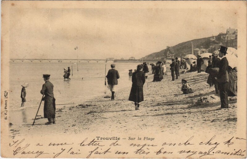 Carte postale ancienne Trouville Sur la Plage