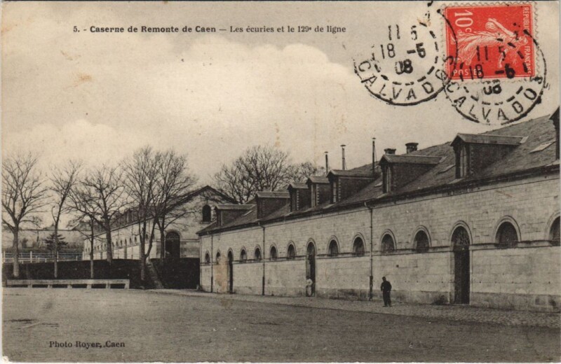 Carte postale ancienne Caen Caserne de Remonte de Caen