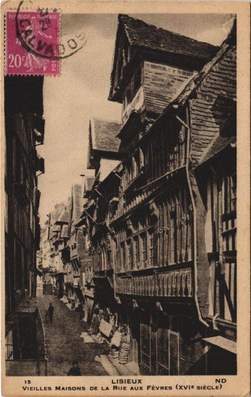 Carte postale ancienne Lisieux Vieilles Maisons de la Rue aux Fevres à Lisieux