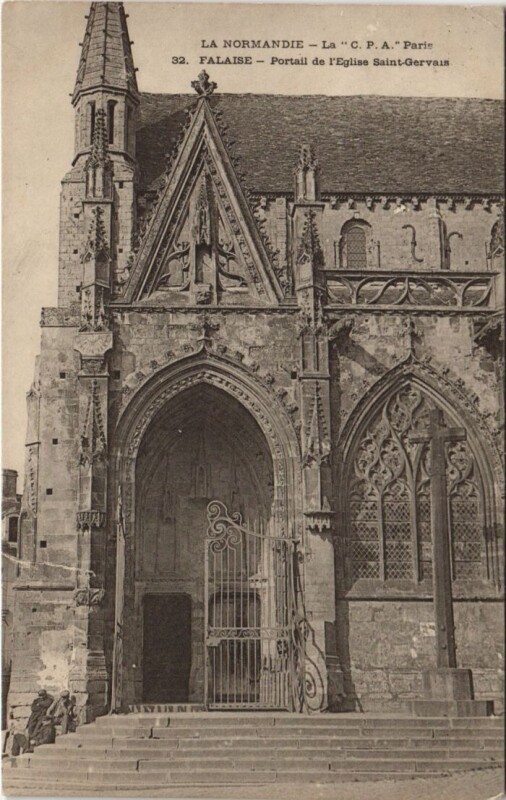 Carte postale ancienne Falaise Portail de L'Eglise Saint-Gervais à Falaise