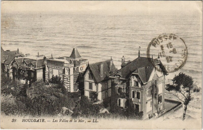 Carte postale ancienne Houlgate Les Villas et la Mer à Houlgate
