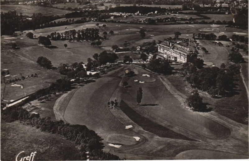 Carte postale ancienne Deauville Vue Aerienne de l'Hotel du Golf et du New Golf à Deauville