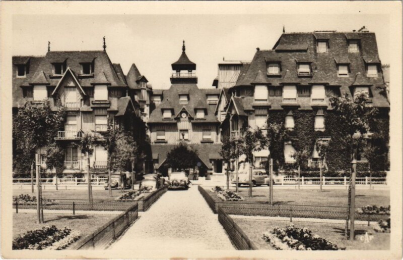 Carte postale ancienne Deauville Le Normandy Hotel à Deauville