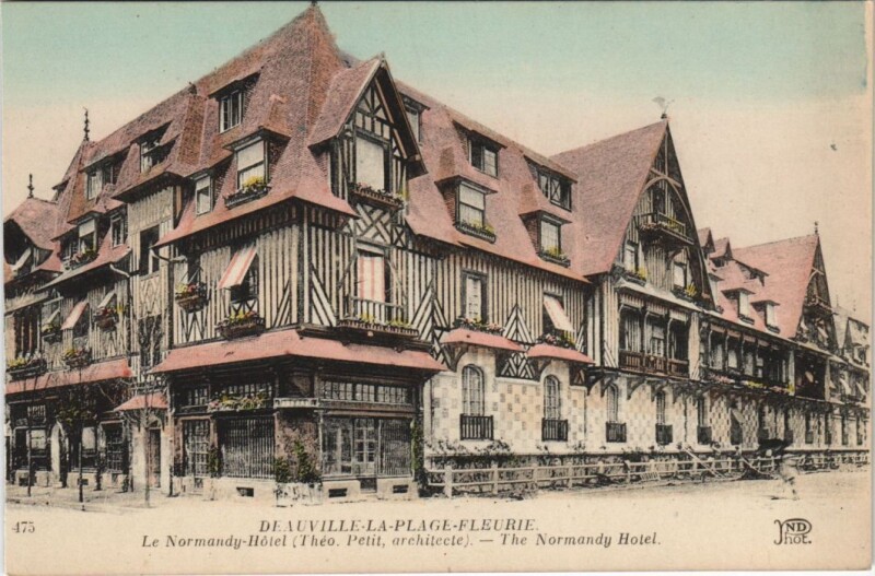 Carte postale ancienne Deauville Le Normandy Hotel à Deauville