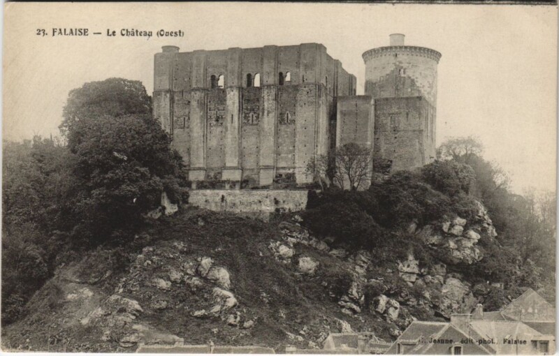 Carte postale ancienne Falaise Le Chateau à Falaise