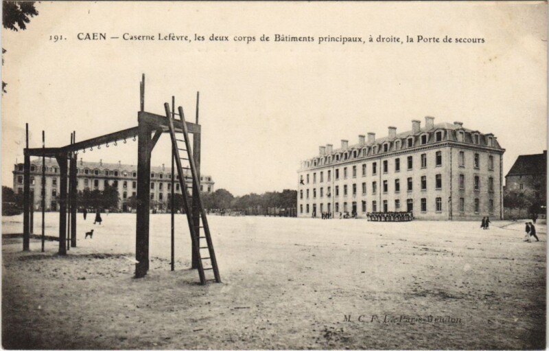 Carte postale ancienne Caen Caserne Lefevre