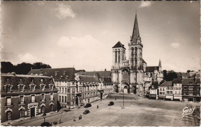 Carte postale ancienne Lisieux La Cathedrale Saint-Pierre à Lisieux