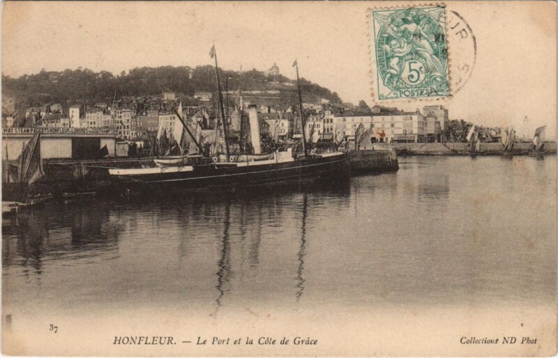 Carte postale ancienne Honfleur Le Port et la Cote de Grace à Honfleur