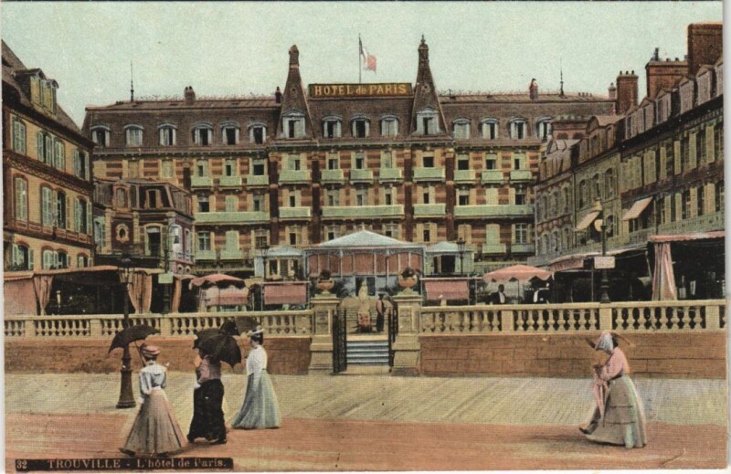 Carte postale ancienne Trouville L'Hotel de Paris
