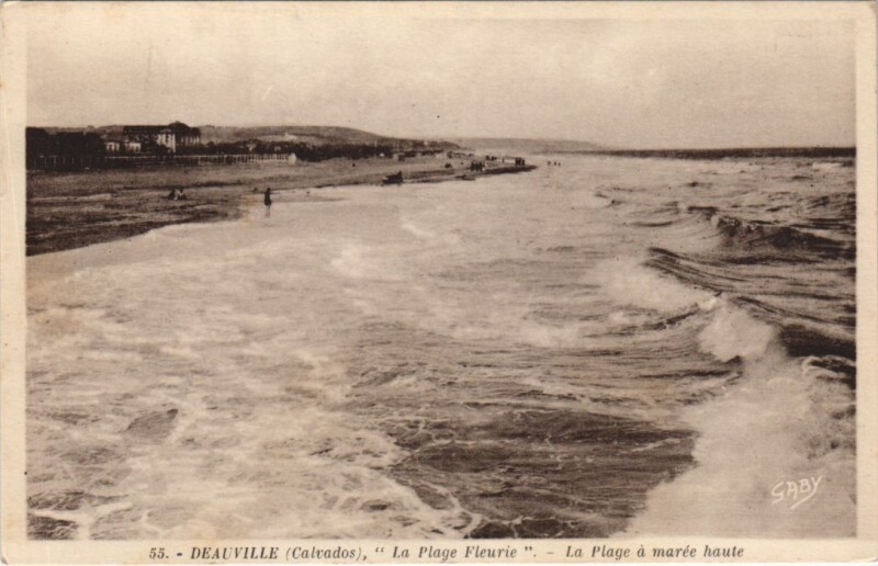 Carte postale ancienne Deauville La Plage a Maree Haute à Deauville