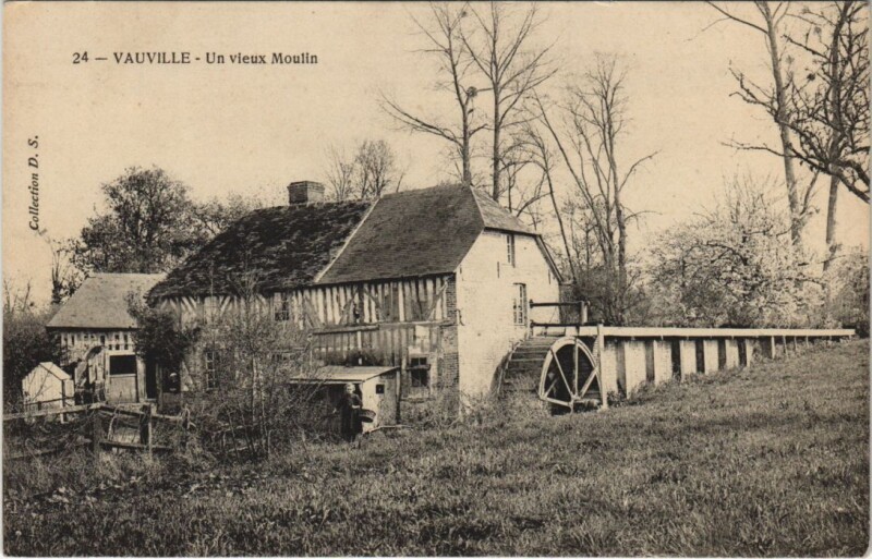 Carte postale ancienne Vauville Un Vieux Moulin à Vauville