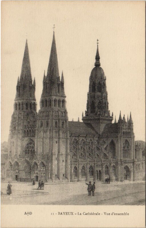 Carte postale ancienne Bayeux La Cathedrale - Vue d'Ensemble à Bayeux