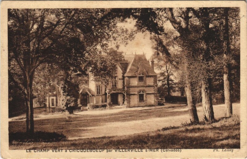 Carte postale ancienne Cricqueboeuf Le Champ Vert à Cricqueboeuf