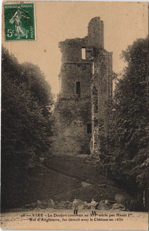 Carte postale ancienne Vire Le donjon
