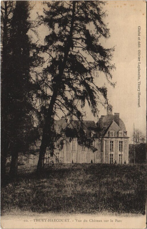 Carte postale ancienne Thury-Harcourt Vue du Chateau sur le Parc