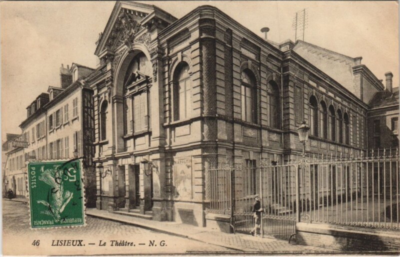 Carte postale ancienne Lisieux Le Theatre à Lisieux