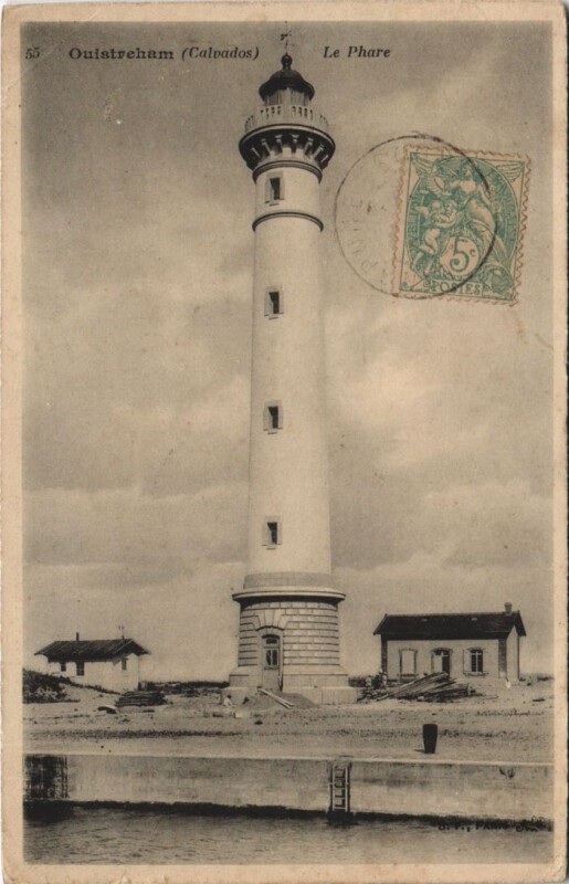 Carte postale ancienne Ouistreham Le Phare à Ouistreham