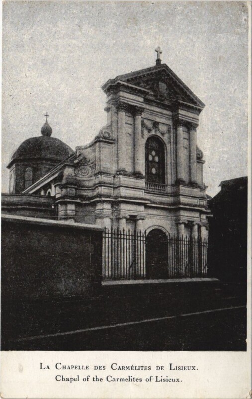 Carte postale ancienne Lisieux La Chapelle des Carmelites à Lisieux