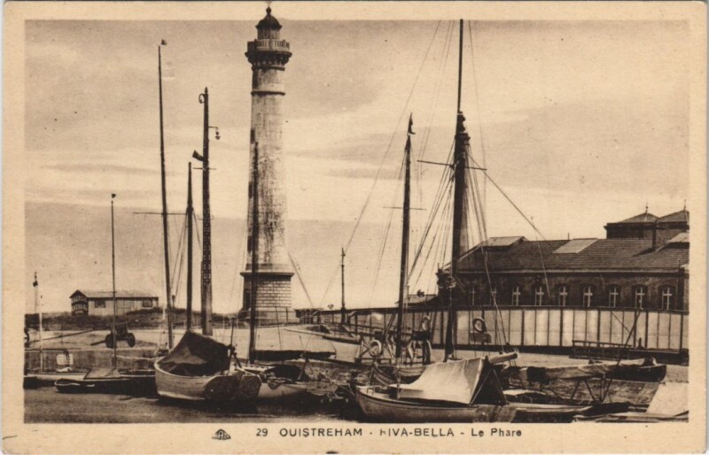 Carte postale ancienne Ouistreham Riva-Bella - Le Phare à Ouistreham