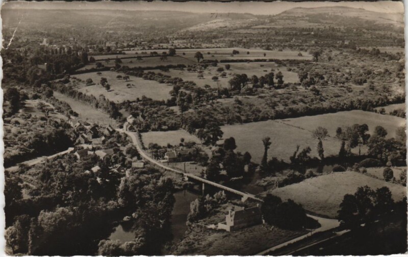Carte postale ancienne Clecy Vue Generale sur l'Orne