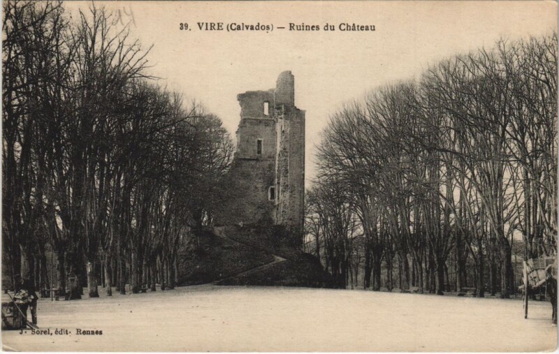 Carte postale ancienne Vire Ruines du Chateau