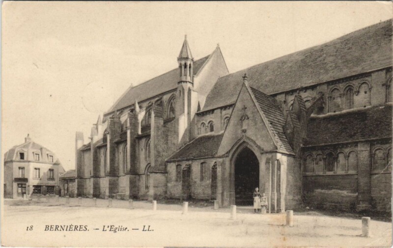 Carte postale ancienne Bernieres-sur-Mer L'Eglise