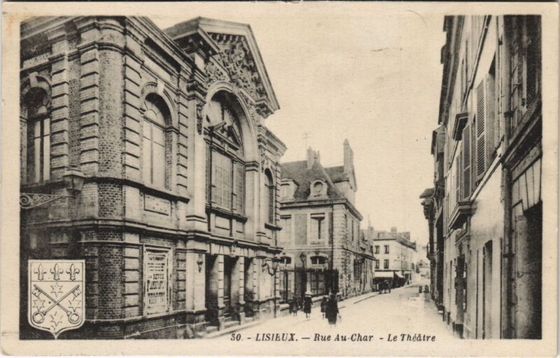 Carte postale ancienne Lisieux Rue au-Char - Le Theatre à Lisieux