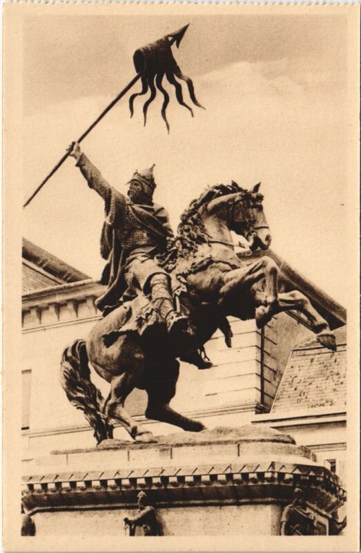 Carte postale ancienne Falaise Statue de Guillaume le Conquerant - Duc de Normandie à Falaise