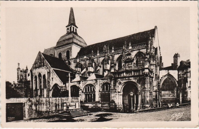 Carte postale ancienne Falaise Eglise Saint-Trinite à Falaise